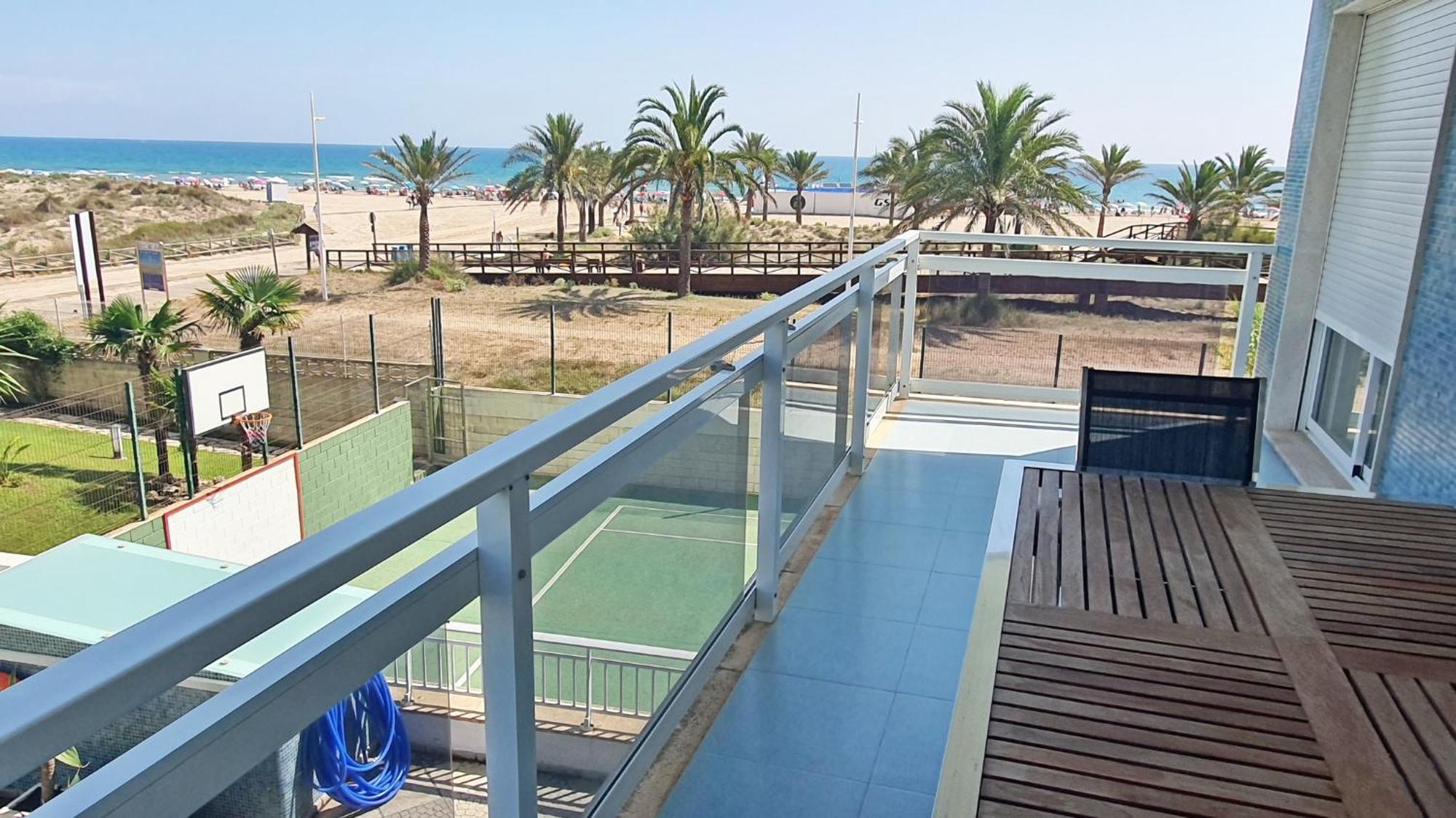 Aigua Blava Primera Linea - Alquiler Solo Familias Playa de Gandia Eksteriør bilde